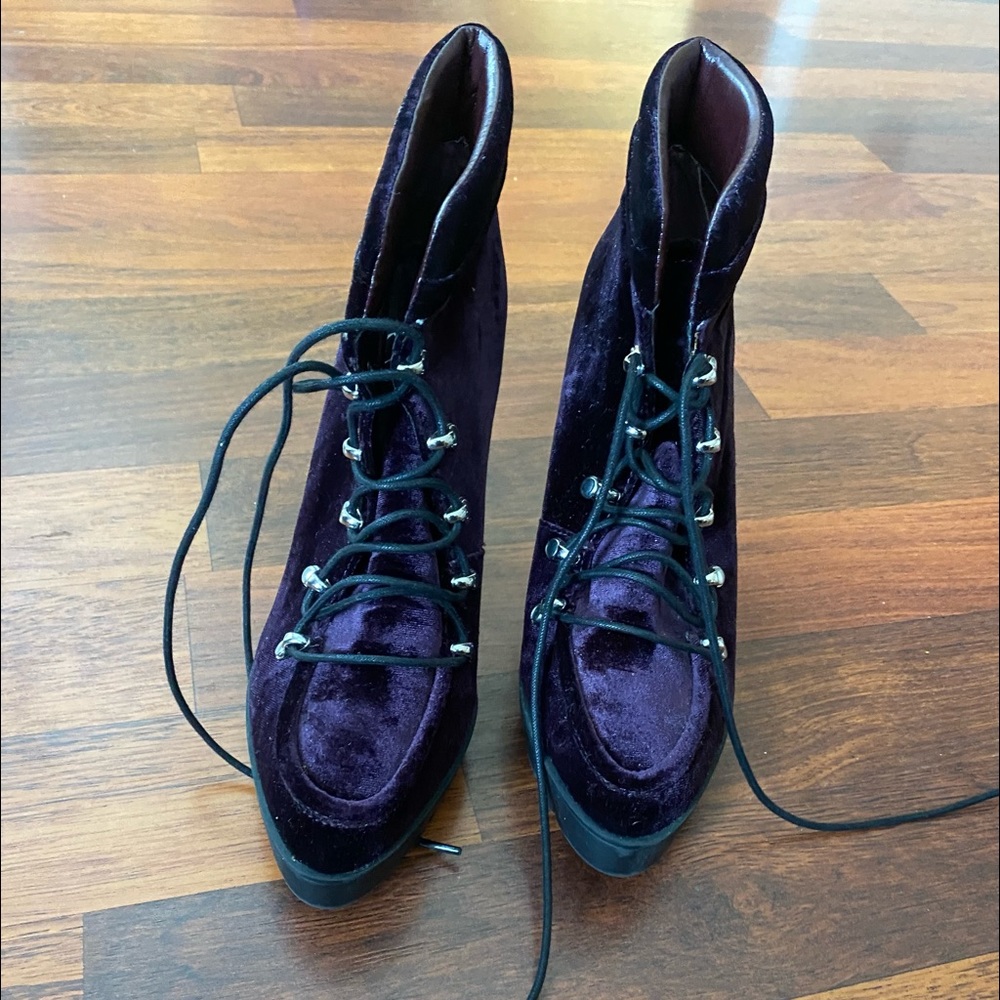 Report Signature…Purple velvet boots..Gently used